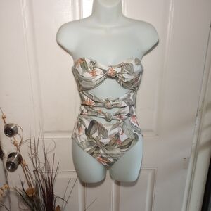 FLOWER PRINTED ONE PIECE SWIMSUIT Body Enhancing Design Nature Lovers Size Small
